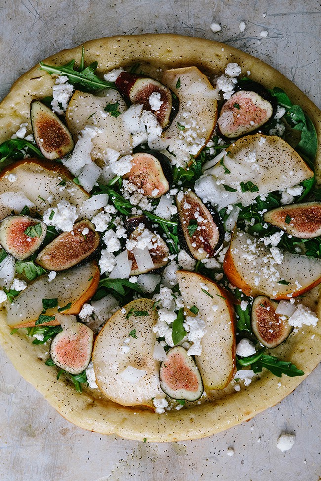 WILDFLOWERS BLOG HOMEMADE FIG, PEAR, & GOAT CHEESE PIZZA