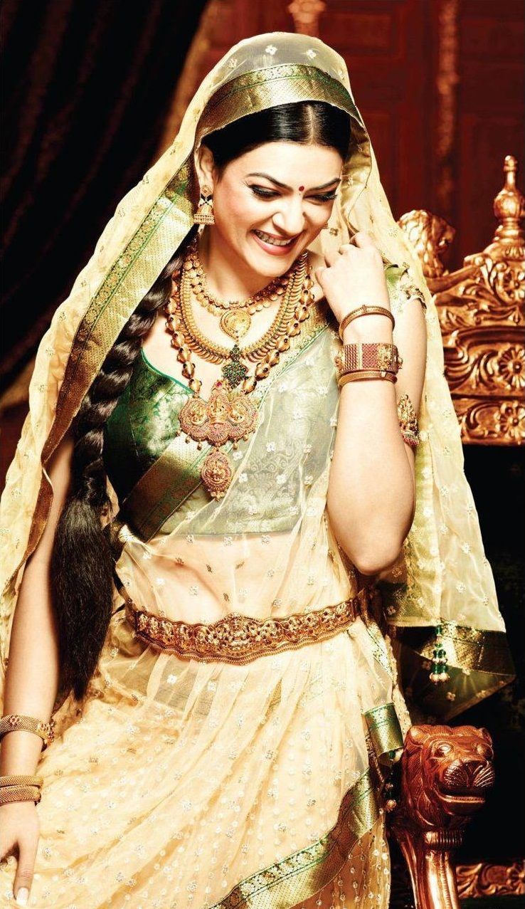 Curly Fries Sushmita Sen And Kalyan Jewellers For 39Sangalp Curly Fries Sushmita Sen And Kalyan Jewellers For 39Sangalp