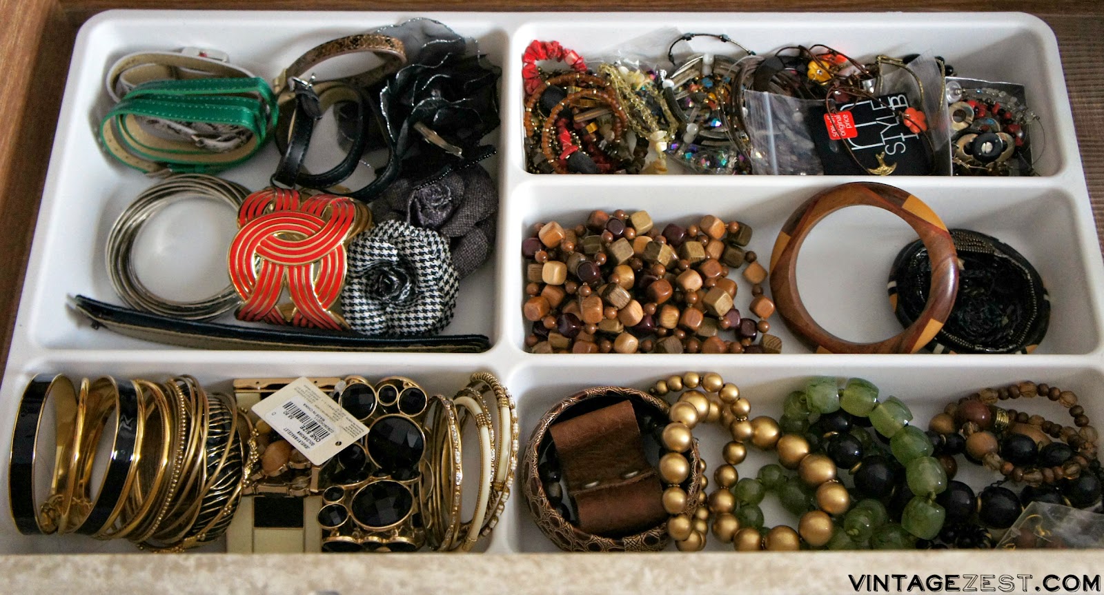 DIY Jewelry Organization on Diane's Vintage Zest!