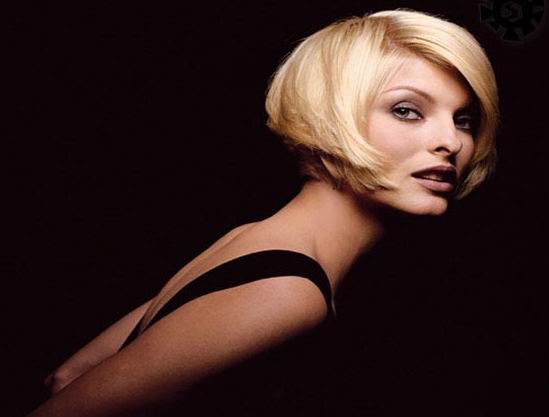 hairstyles-for-diamond-face-shapes-linda-evangelista-bob-hairstyle.jpg