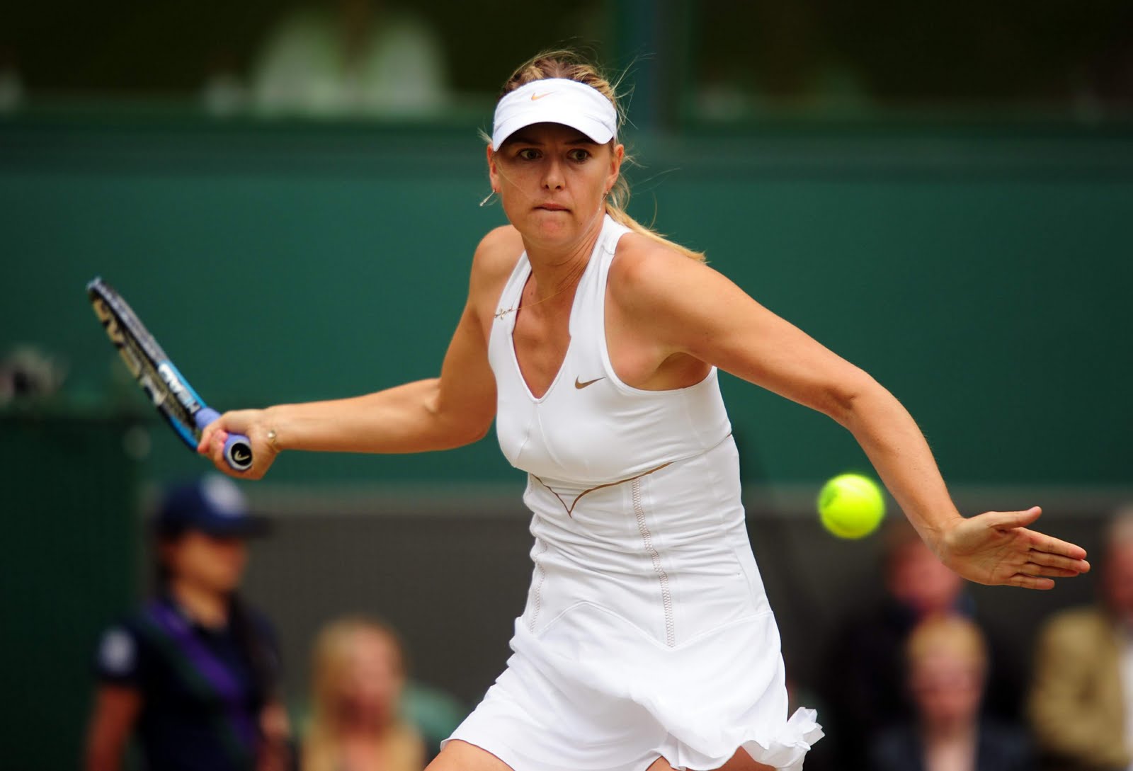 http://4.bp.blogspot.com/-un-VPSUZrr4/ThNYtmWmxJI/AAAAAAAAAEQ/CE3Eg5ISuKs/s1600/MariaSharapova2011WimbledonSemiFinal30June2011_104.jpg