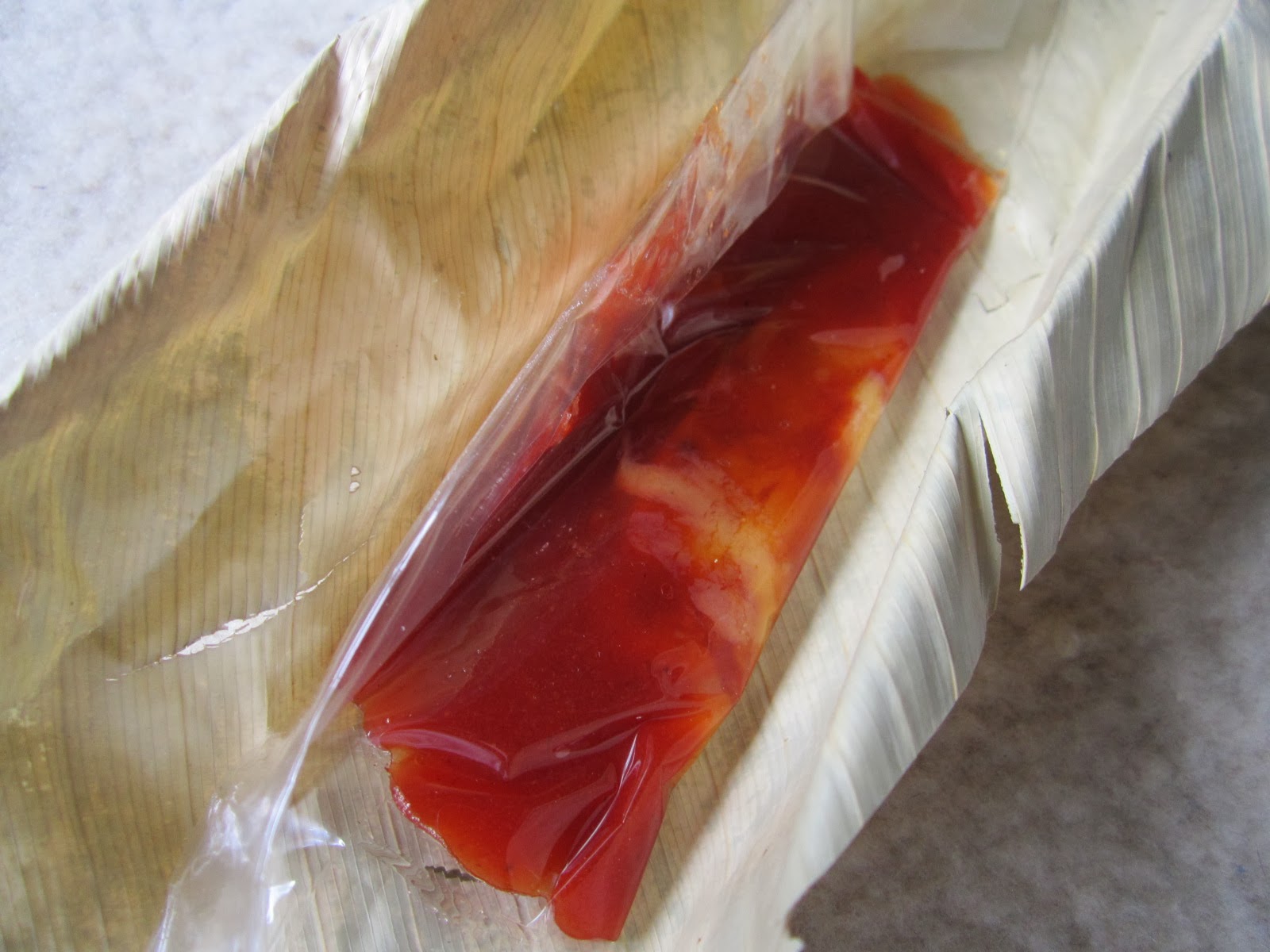 VEMOS Y ESCUCHAMOS EL TUME DE GUAYABA ENVUELTO EN HOJA DE BIJAO.