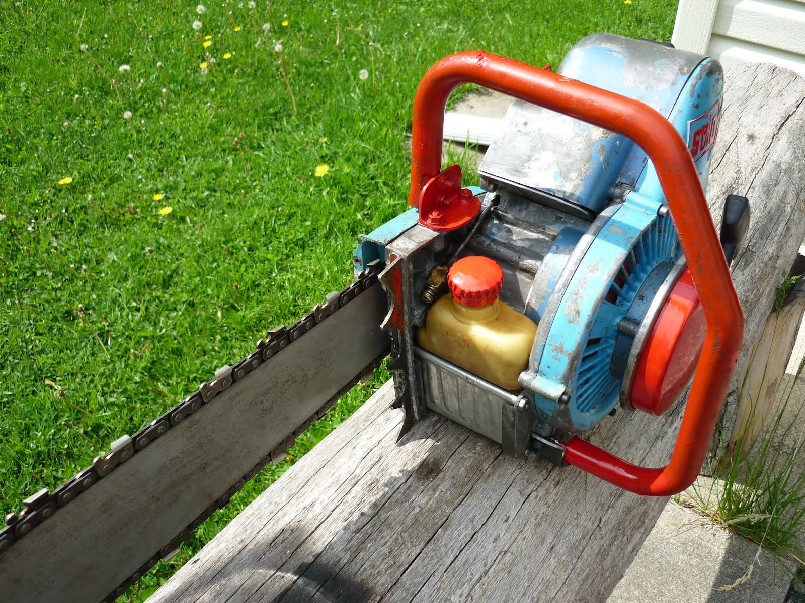 VINTAGE CHAINSAW COLLECTION SOLO REX.