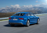 2015-AudiRS7Perfomance-04.jpg