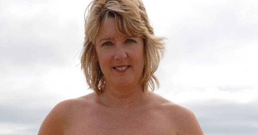Nudist Women Photo of the Day 05/05/11.
