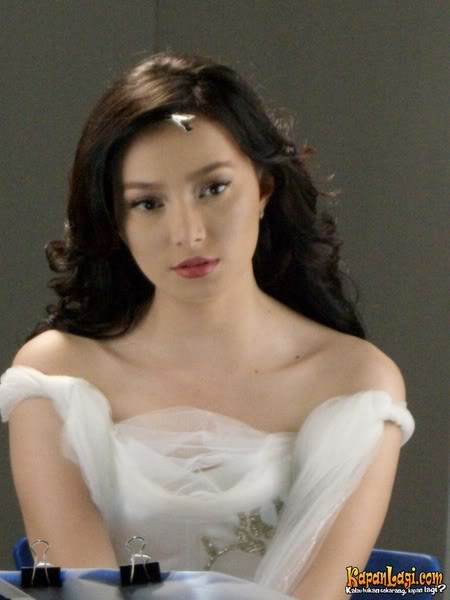 Indonesian celebrity Nude Photos 76 Indonesian celebrity Nude Photos 4