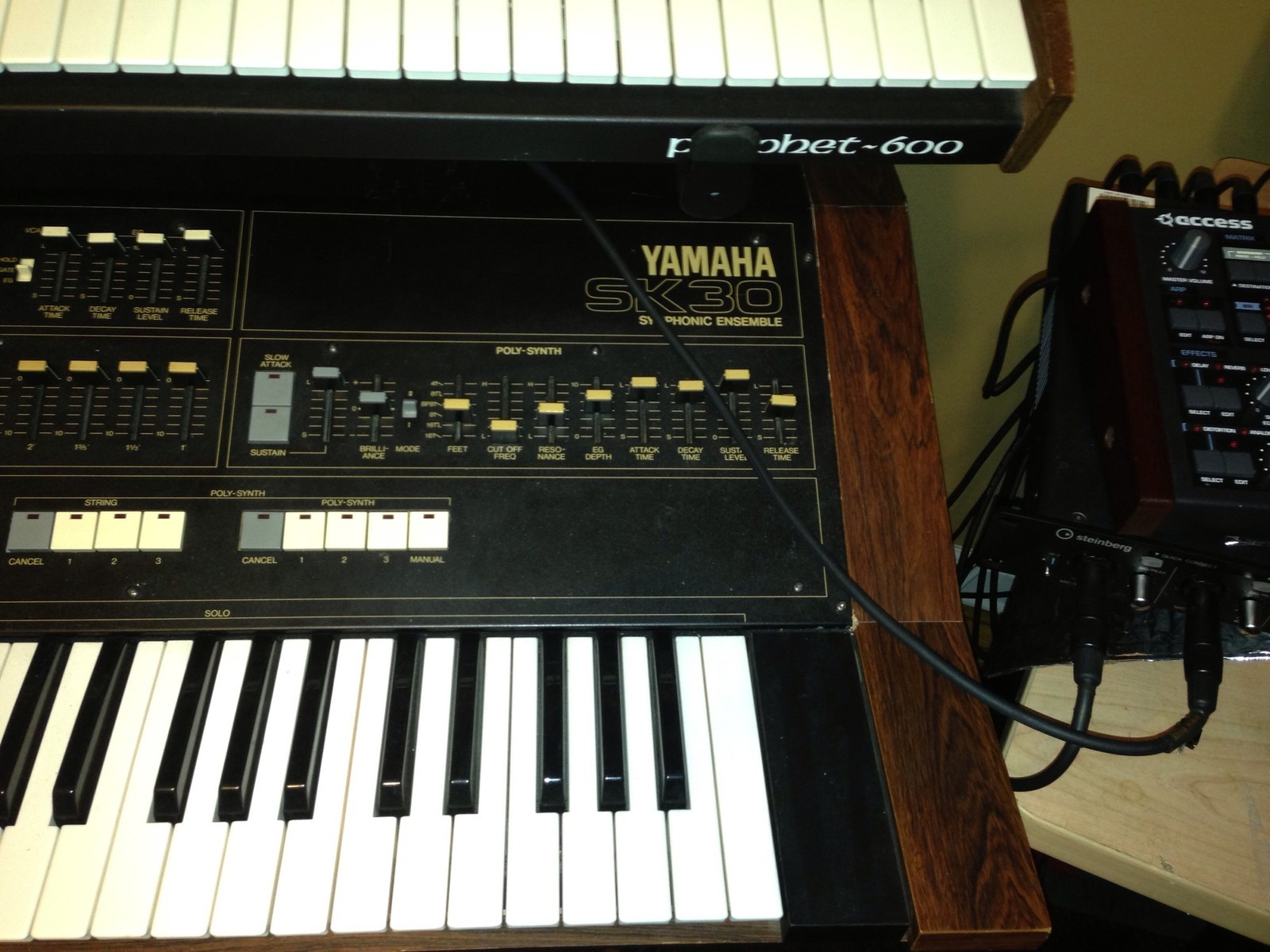 MATRIXSYNTHB Yamaha SK 30 Vintage Ensemble Synthesizer dual polysynth