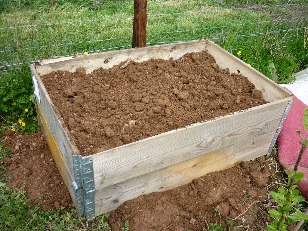 An English Homestead Raised Bed Materials