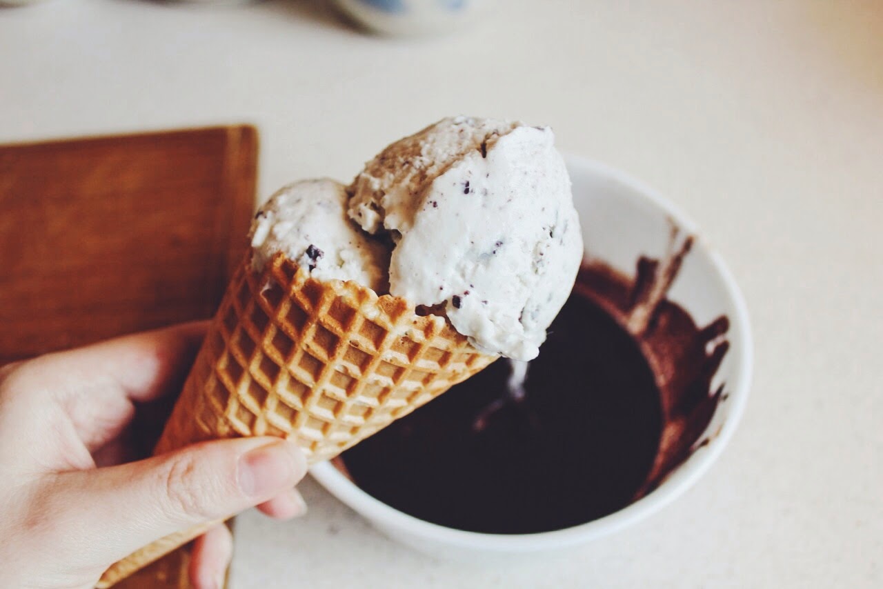 Vegan Bounty IceCream and How to do a ChocTop! IceCream and Giggles