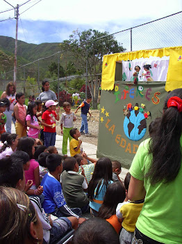 GRUPO DE TITIRITEROS "LA EDAD DE ORO"