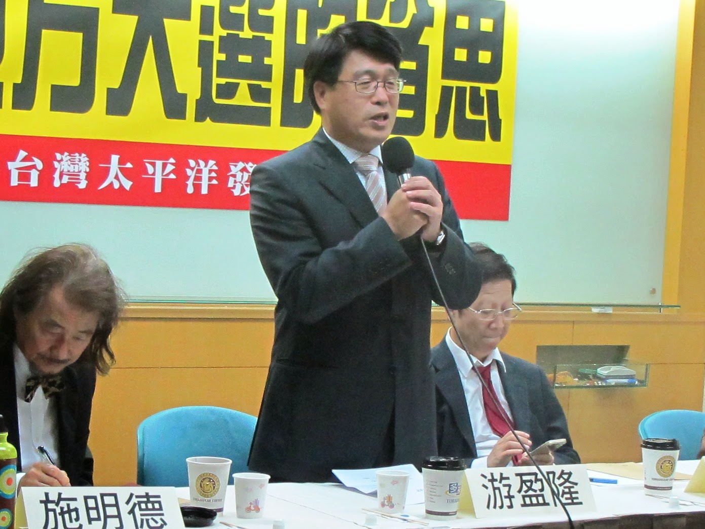 民進黨智庫憲政小組召集人游盈隆認為台灣社會未必能接受內閣制。圖:新頭殼資料照片 民進黨智庫憲政小組召集人游盈隆認為台灣社會未必能接受內閣制。圖:新頭殼資料照片