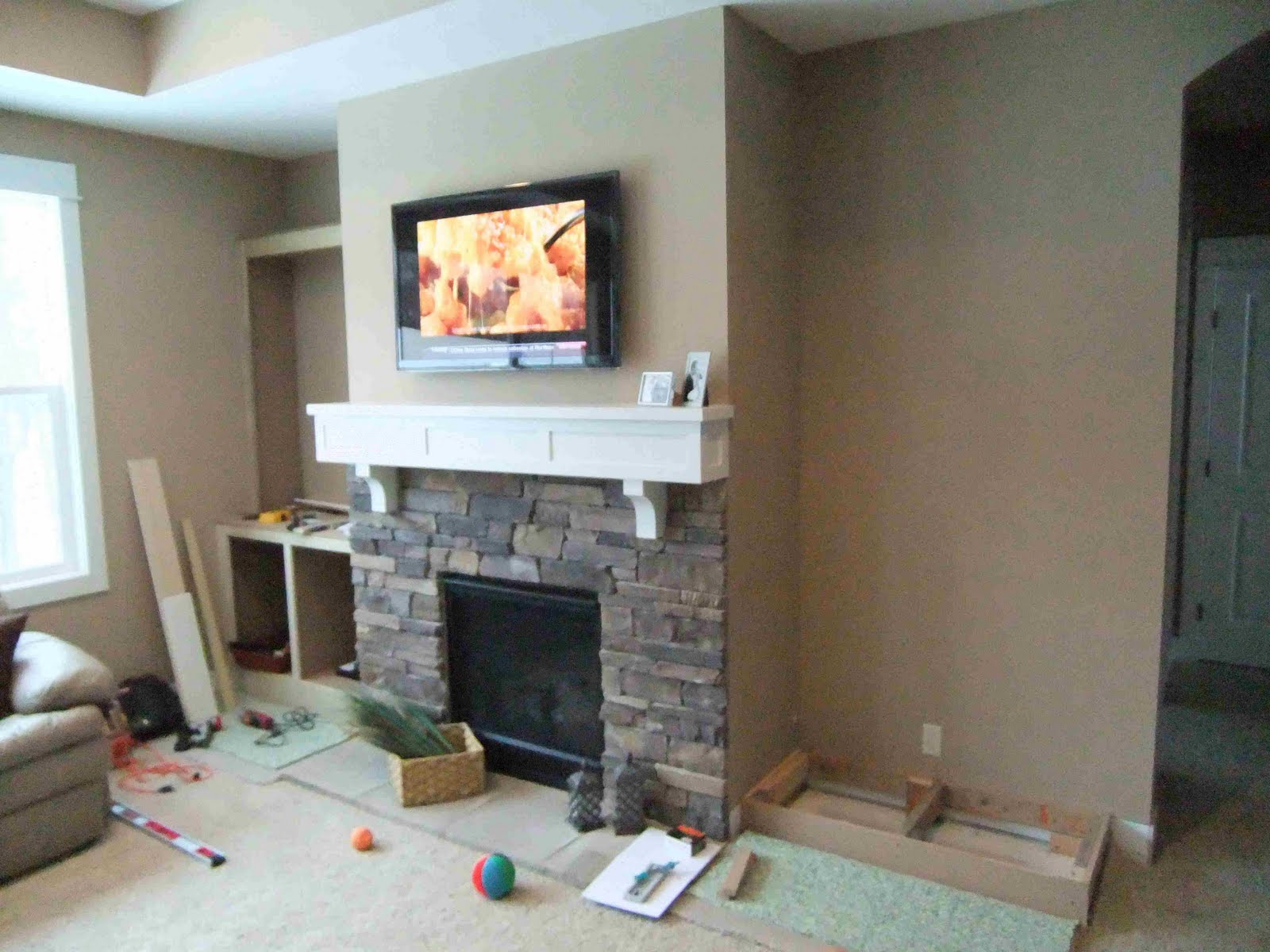 Hammers and High Heels Feature Project Holly and Brian s Fireplace