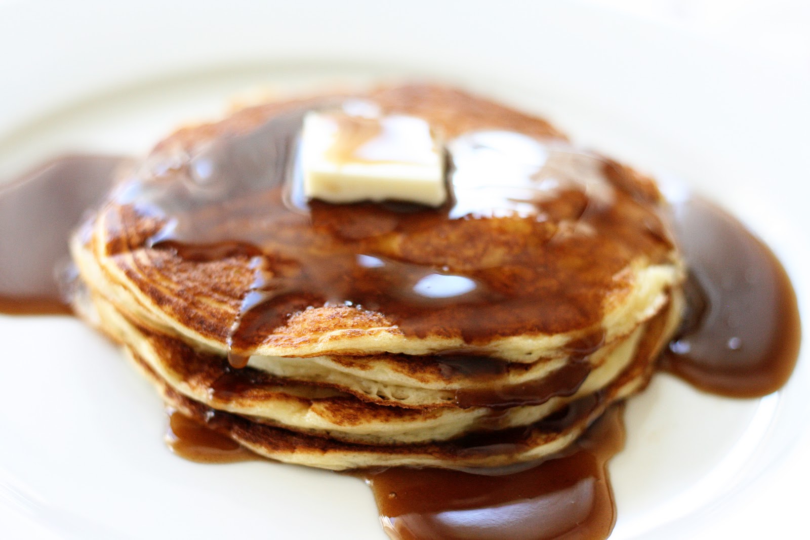Naughty Carbs Greek Yogurt Pancakes and Maple Syrup (Low Carb/Low Fat)