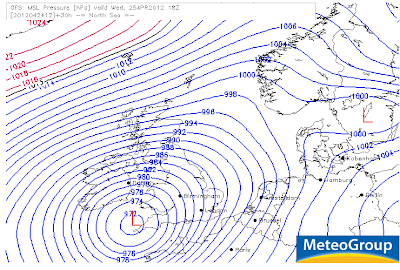 >UK To Get Struck By 972mb Low Wednesday, Record Heat Set For Central, Eastern Europe This Weekend