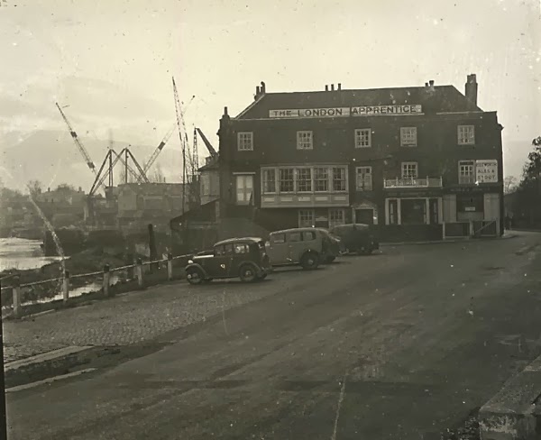 Pubs de Londres hace más de 100 años Pubs+in+London+a+Century+Ago+(5)