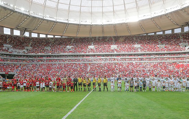 Santos vence o Flamengo em jogão no Mané Garrincha lotado