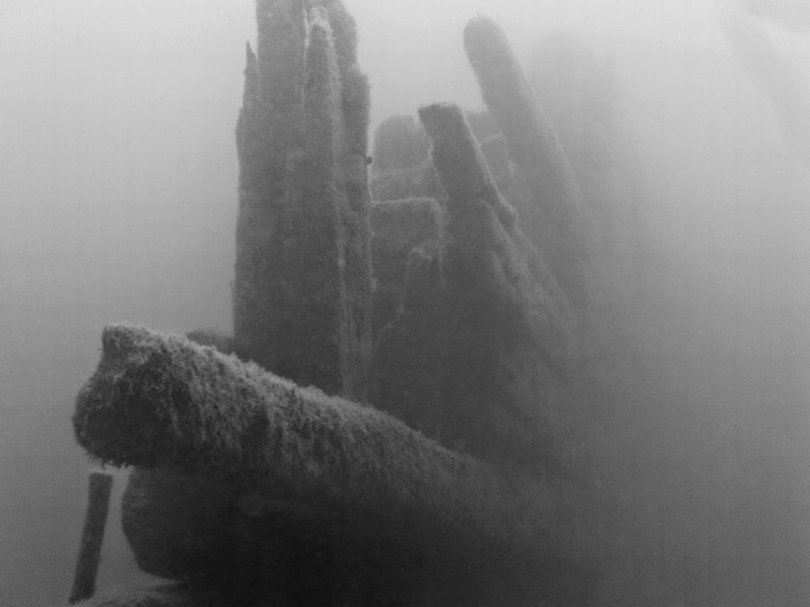 SHIPWRECKS OF THE APOSTLE ISLANDS ADAM HAYDOCK