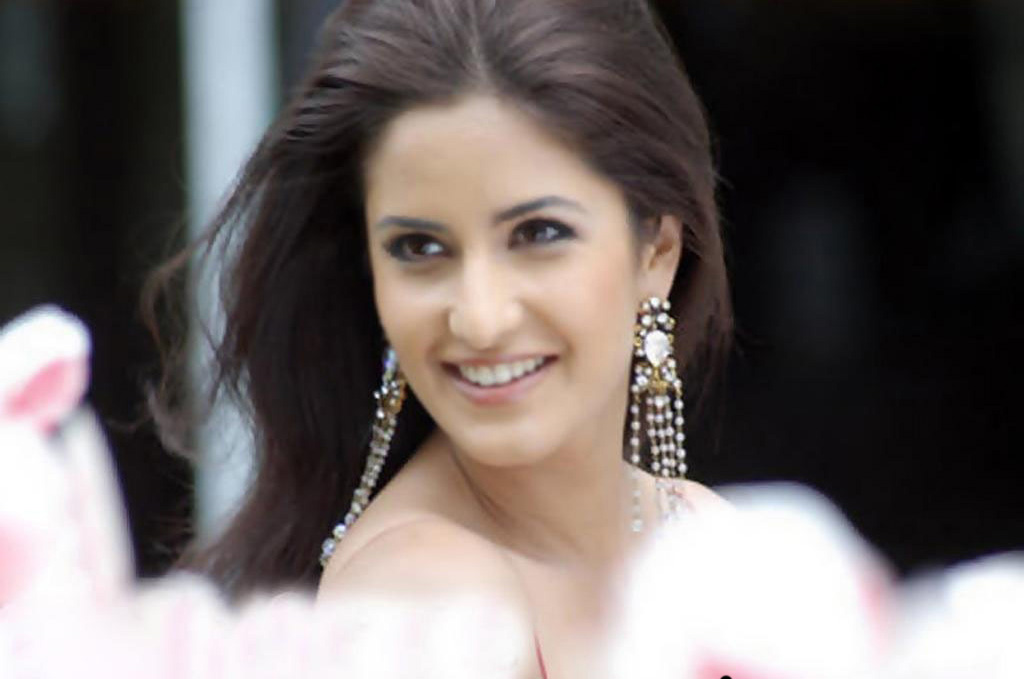 wallpaper katrina kaif download. hot katrina kaif wallpapers