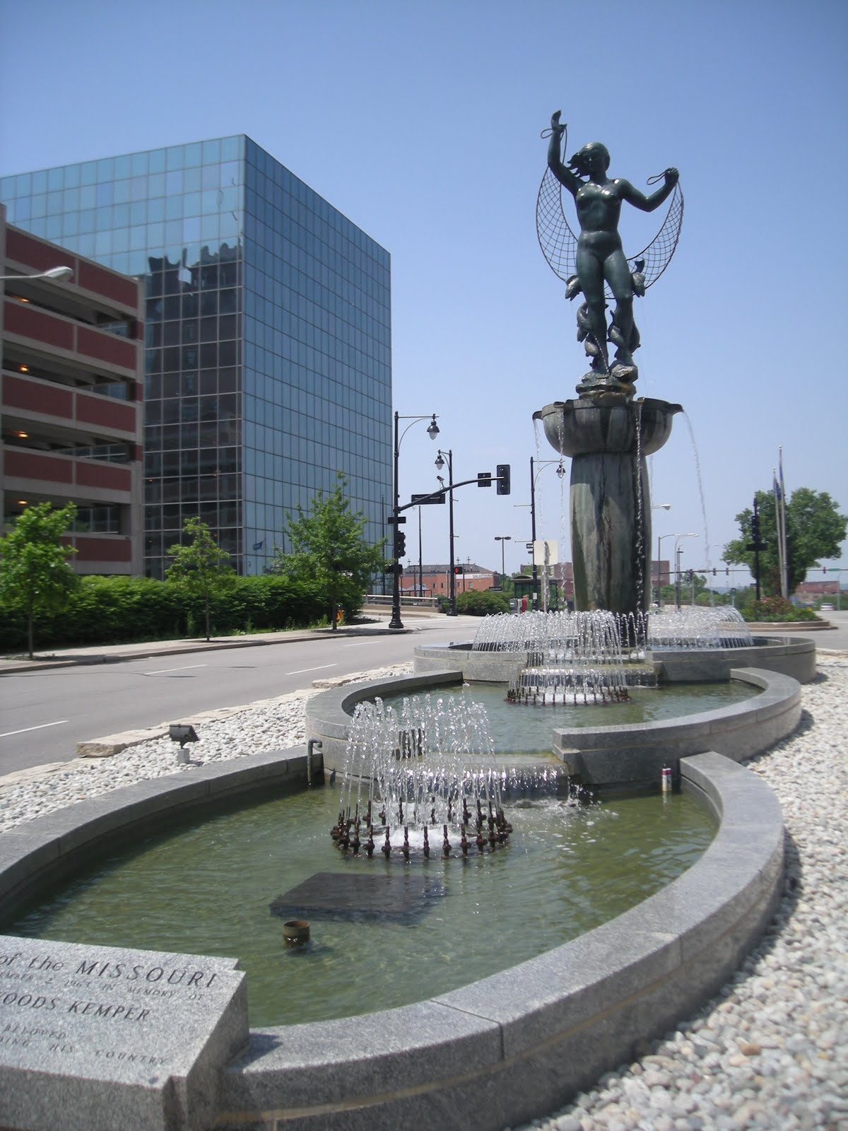 Cutting Coupons in KC Kansas City Tour of Fountains Downtown Fountains