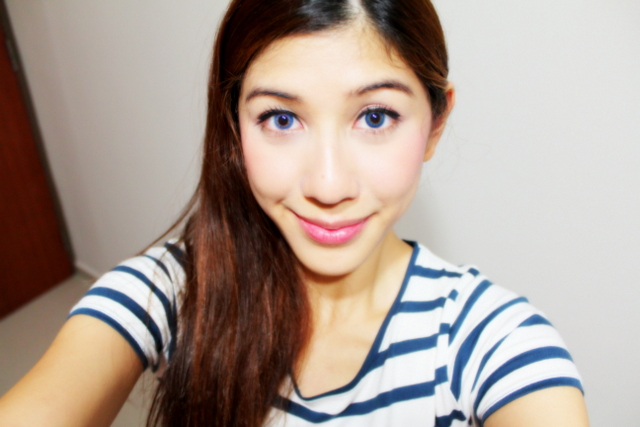 blue eyes blue contacts