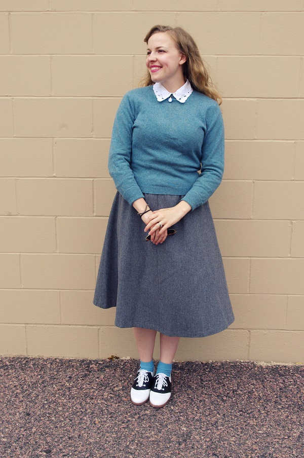 ButterflyLovesSnapdragons: Outfit: Walking Yearbook