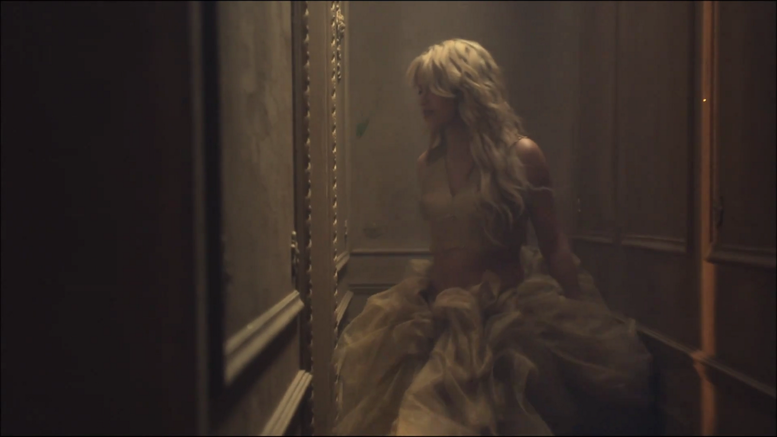 http://4.bp.blogspot.com/-v0x8HoqyUK8/TVRCV7hkFzI/AAAAAAAACKg/Nb8pvaxa9_Y/s1600/Captura-Shakira+-+Sale+El+Sol+HD.mp4-1.png