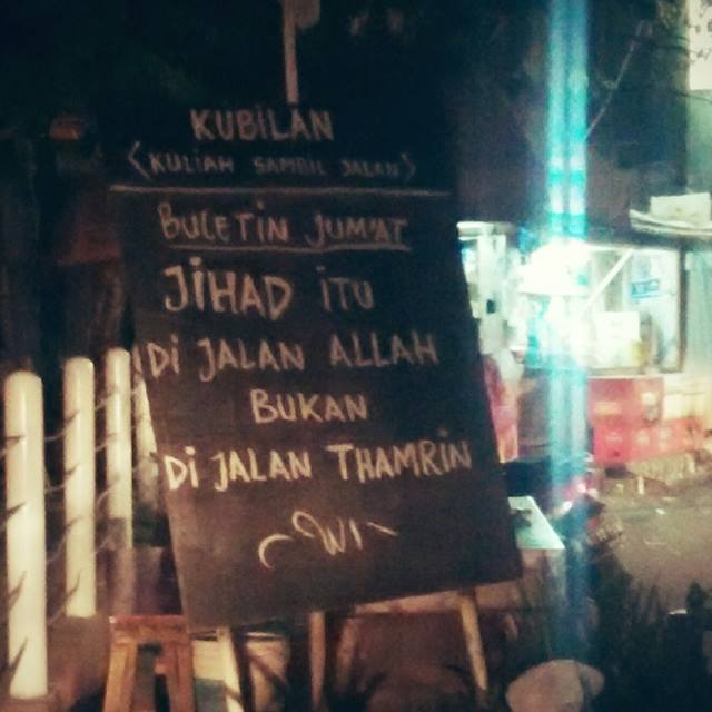 Quotes Coretan Para Tukang Ojek Pangkalan ini Kliatannya Ngasal, tapi Ternyata Menginspirasi Banget!