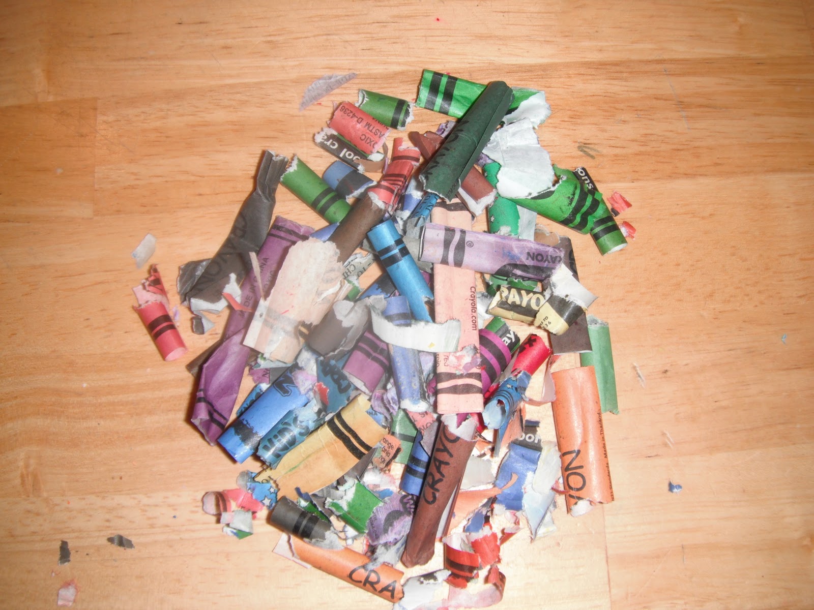 PARTY Make crayons out of broken crayons Easy, Fun and Ecofriendly