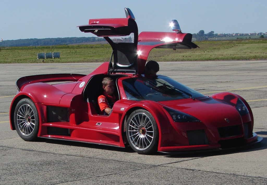 Gumpert Apollo Sports Car V8 Auto Car