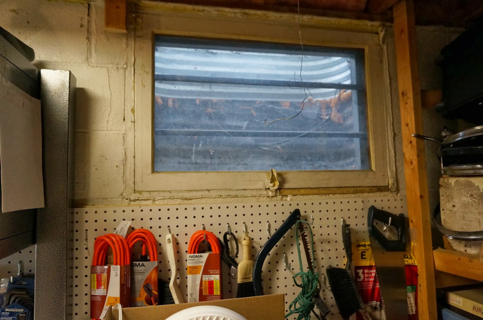 DIY Guitar pedal projects Spray Painting metal enclosures (Hammer Tone)