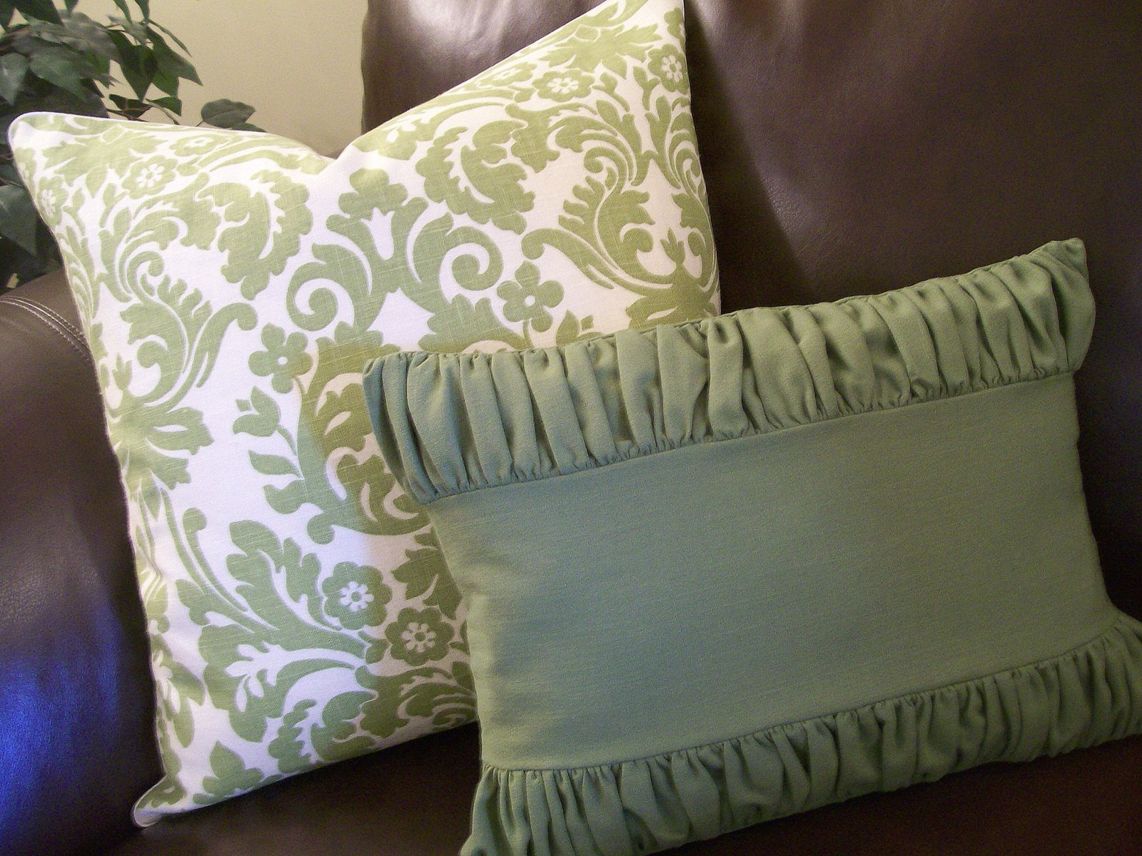 Serving Pink Lemonade Tutorial Accent Pillow with Cording