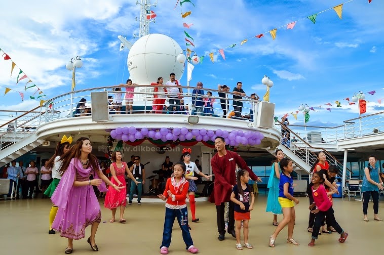 Tarian sempena Sail Away Party Kemeriahan Cuti Sekolah Bersama Pak Nil | Star Cruises Superstar Libra