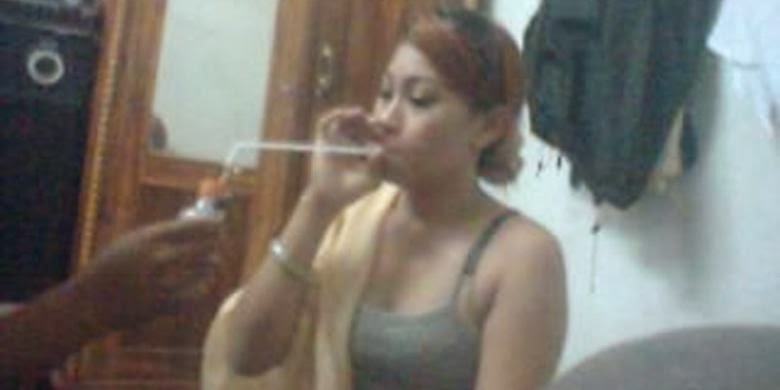 Ini Dia Foto Caleg Wanita Dari Hanura Yang Diduga Sedang Nyabu Caleg Partai Hanura Nyabu