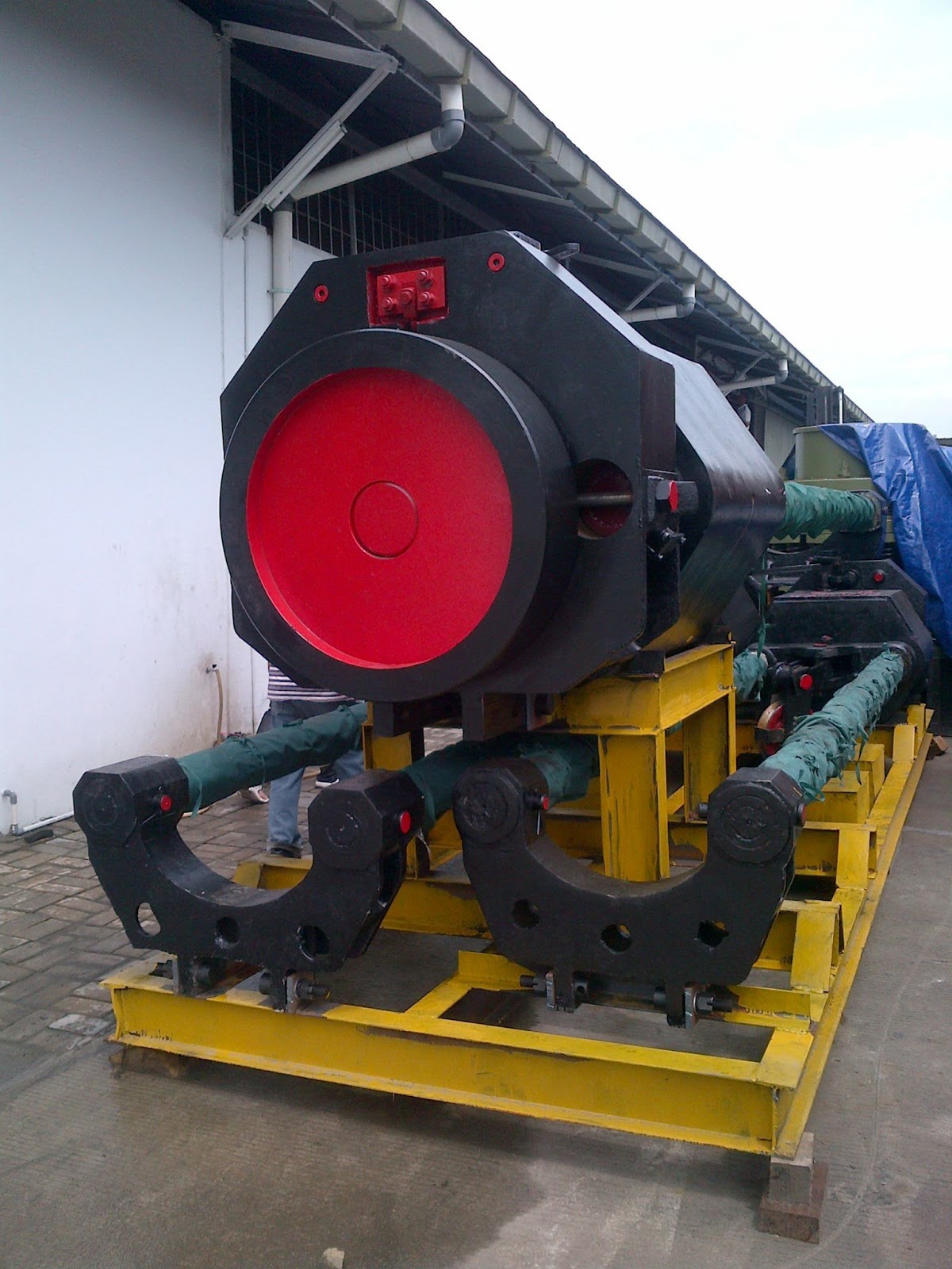 Jual Heavy Equipment Diesel Hammer