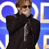 Shokon Johnny Depp: i dehur në skenë