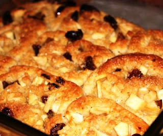 Улитки из творожного теста с яблоками и изюмом