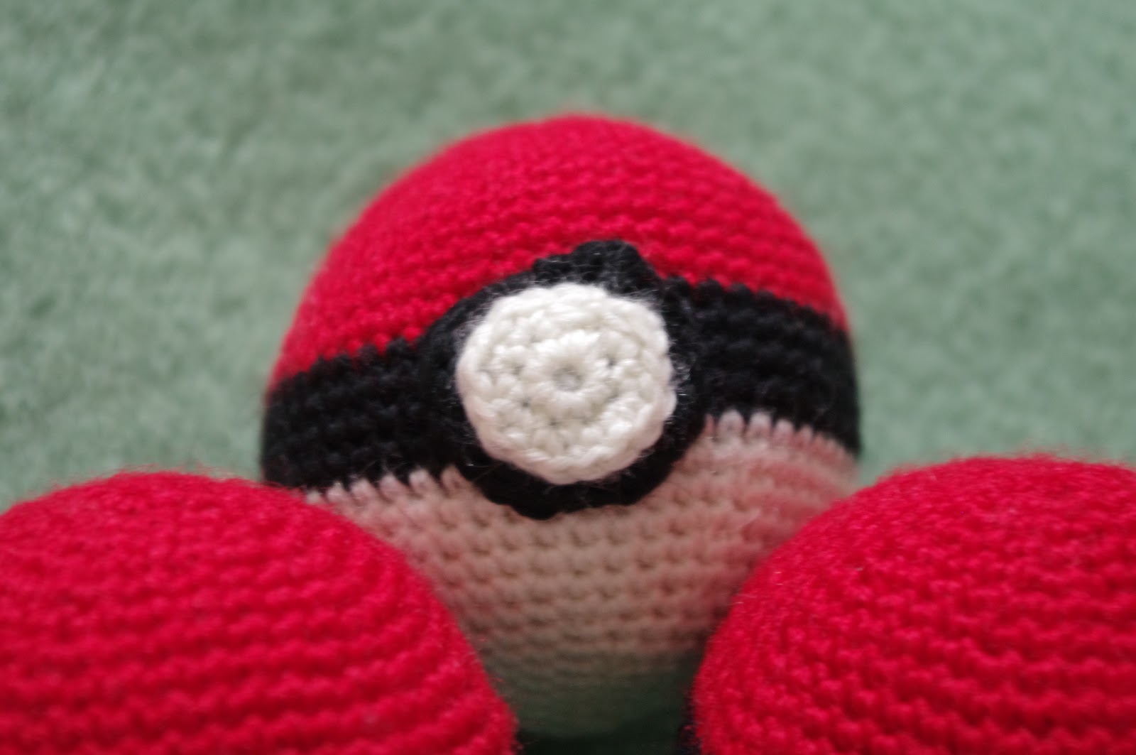 Froda Creazioni: Amigurumi: Pokeball