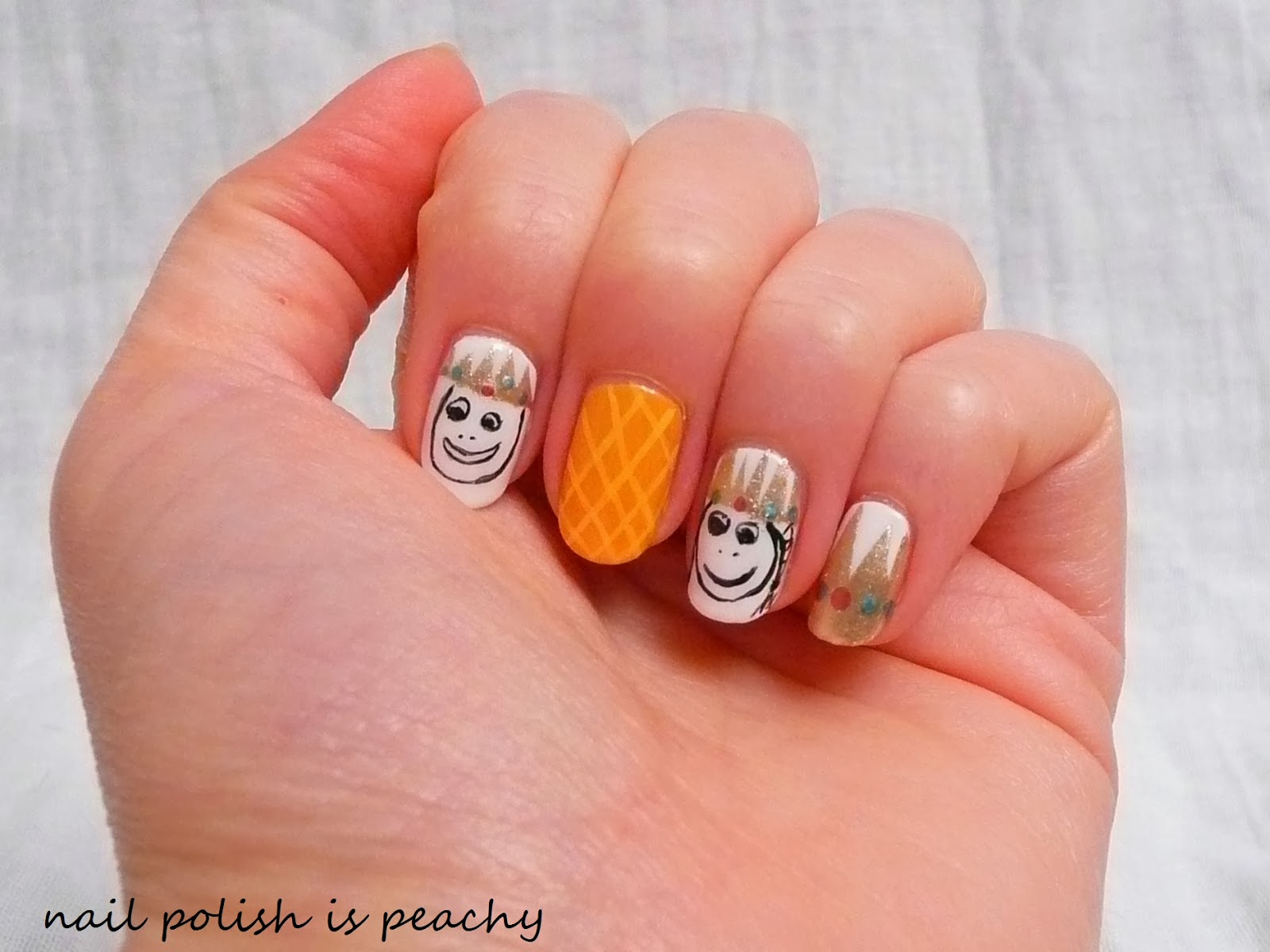 nail polish is peachy Nailstorming 38 Le roi, la reine et leur