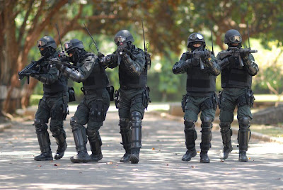 Asian Defense: Kopassus Receive 315 HK MP5 rifle400 Asian Defense: Kopassus Receive 315 HK MP5 rifle400