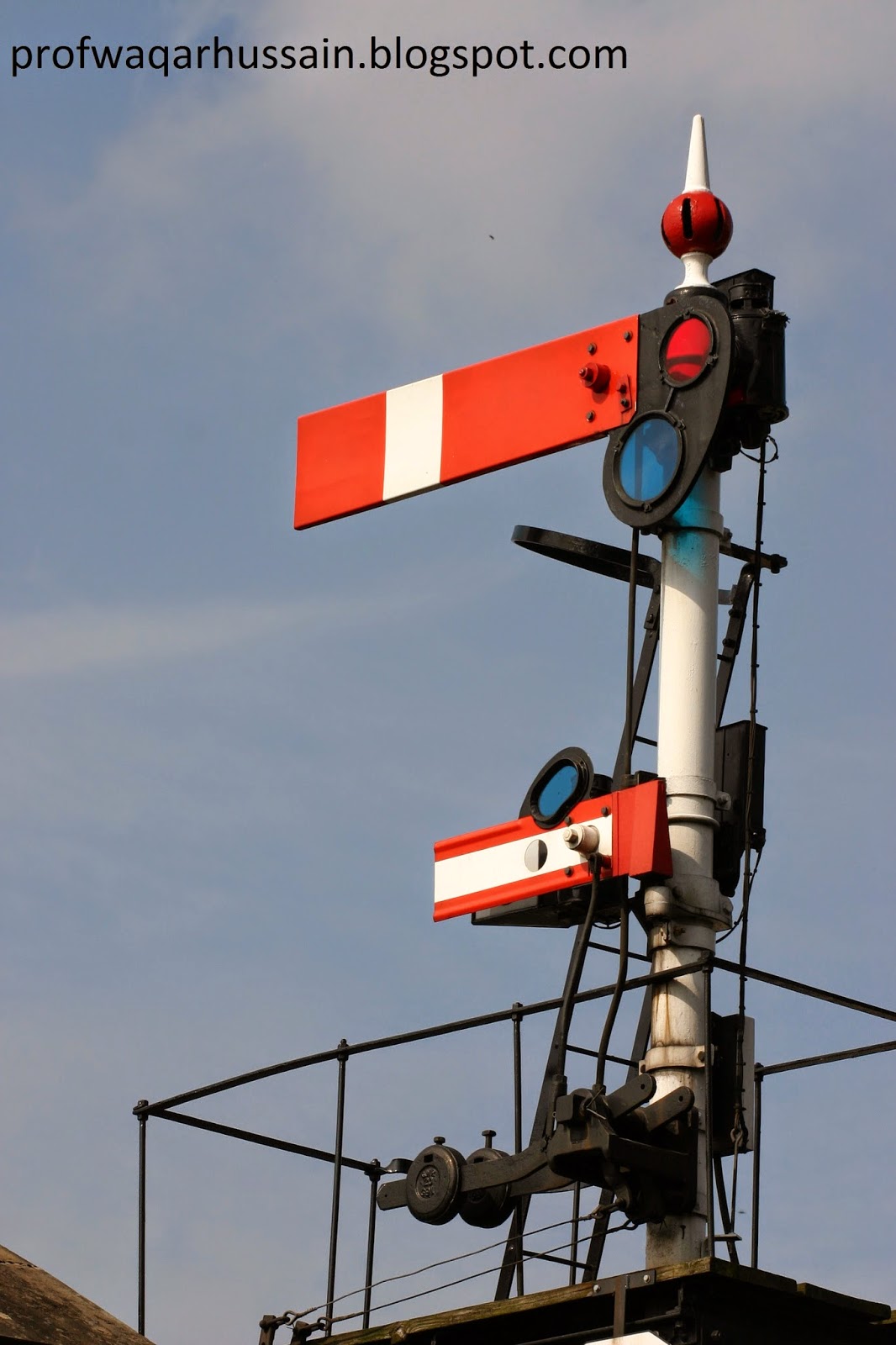 Why we use red, green &yellow for traffic signals? Articles