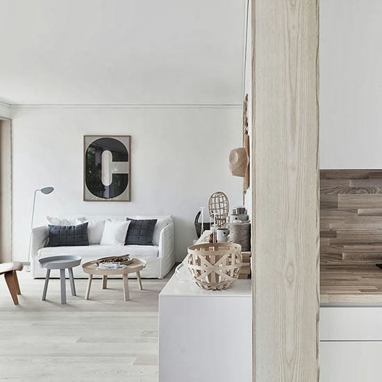 Un intérieur en bois et blanc Any news via Nat et nature