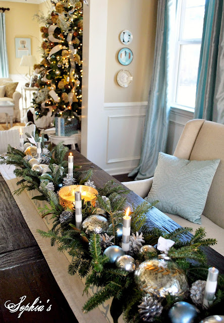 Sophia's: An Easy Christmas Centerpiece