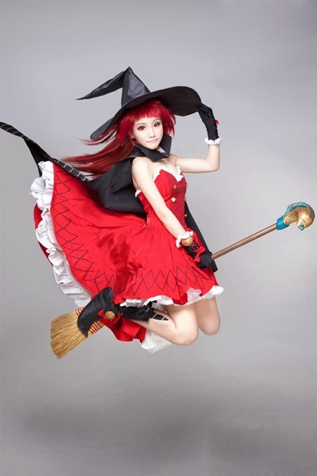 Ngắm 8 hot girl xinh đẹp trong trang phục cosplay gợi cảm quyến rủ