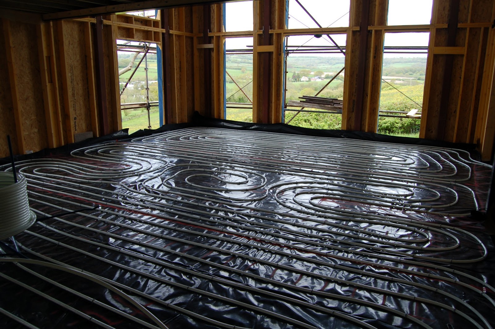 Woodhayes Underfloor Heating and Screed