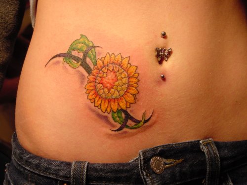 Many women choose to get a tattoo in the hip region probably because this 