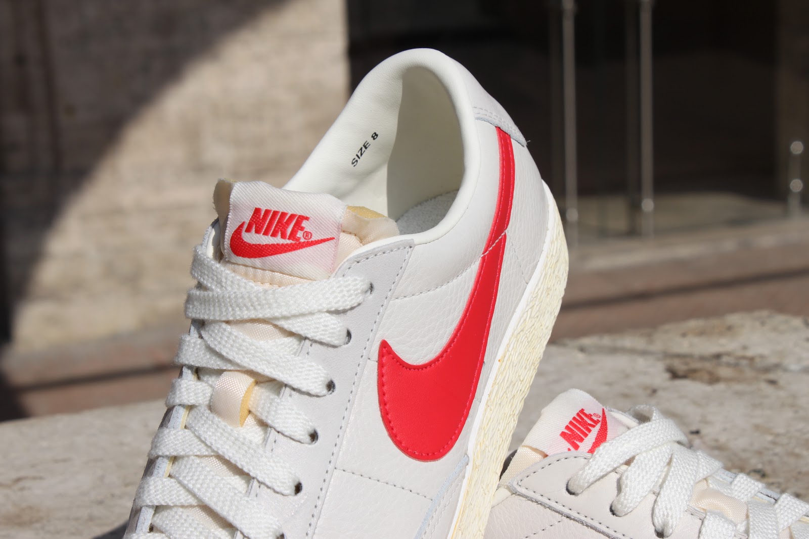 nike baffo rosso