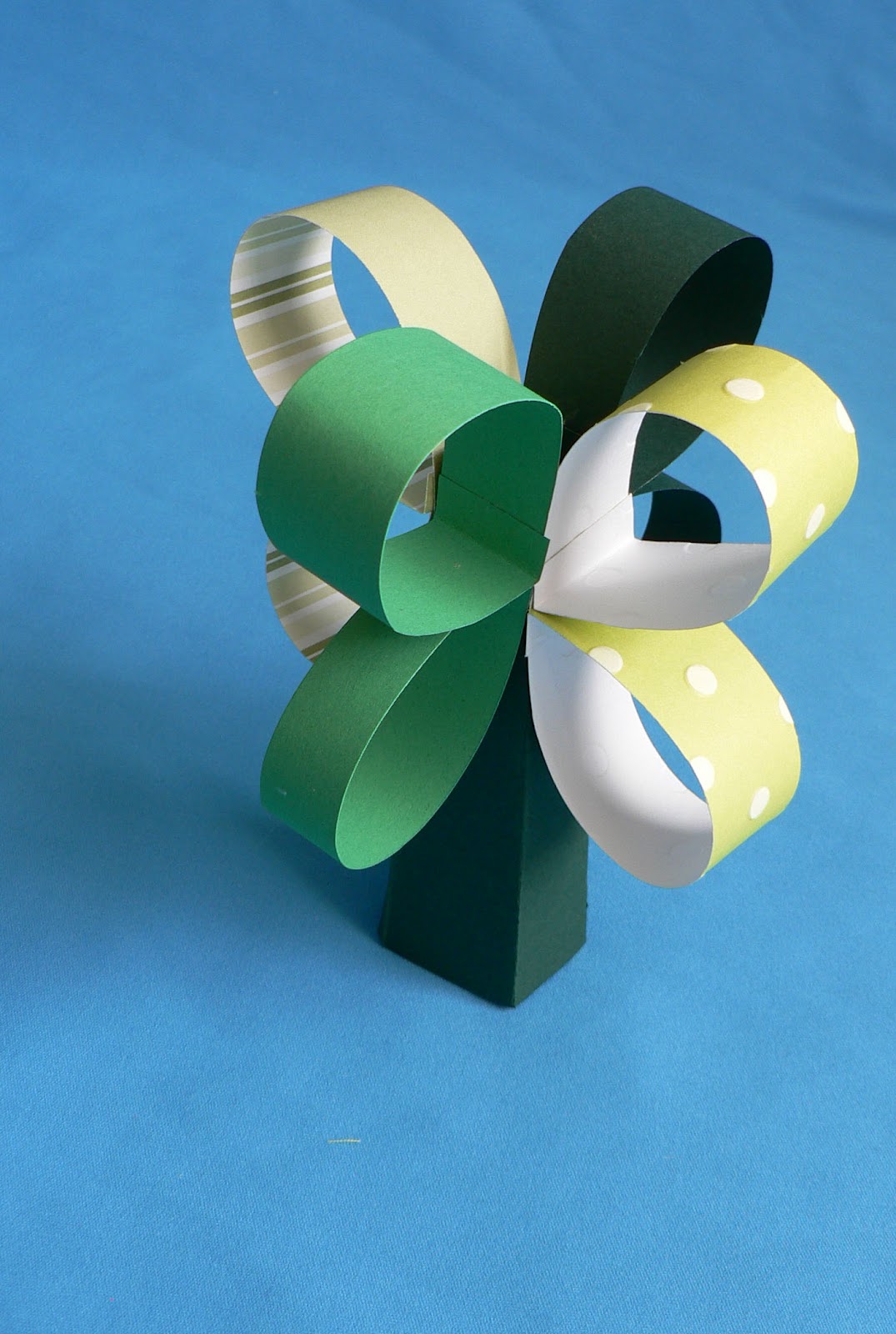 how to paper shamrock chain bless this mess flower paper chain