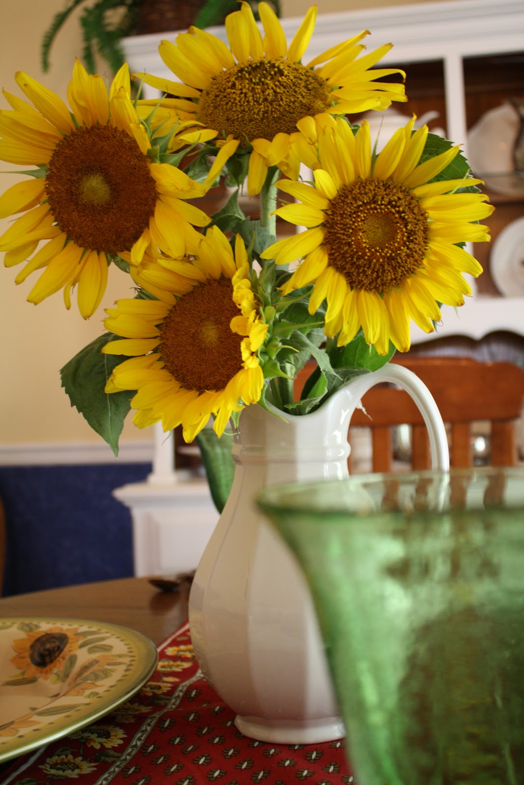 The Best Moments Sunflower Tablescape