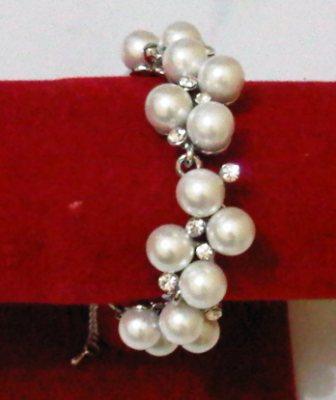Aksesoris Wanita - Grosir Murah: Aksesoris Gelang MUTIARA