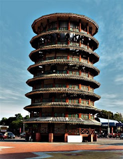 menara menara condong teluk intan